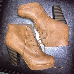 Kohl’s Oakley Cognac Laced-up heel Boots - Women’s SIZE 10M